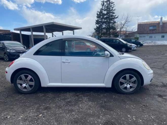 ニュービートルニュービートル　 正規輸入車 2WD 2000