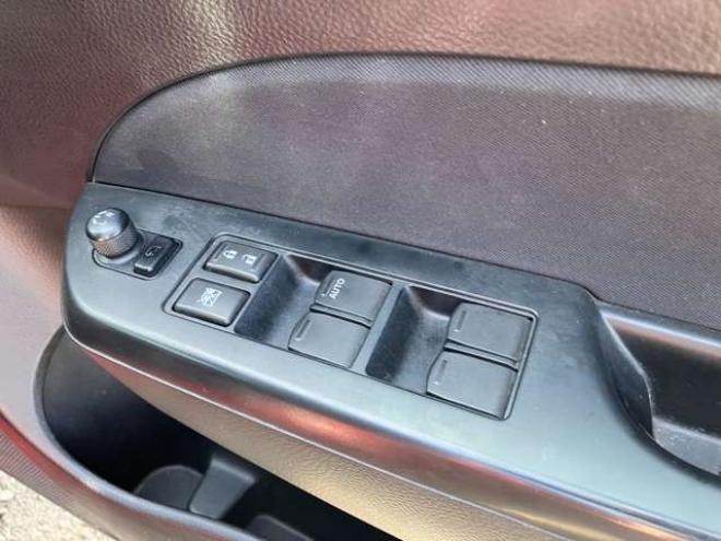 スイフト1.2 XG-DJE 4WD　ETC シートヒーター 横滑り防止装置 1200