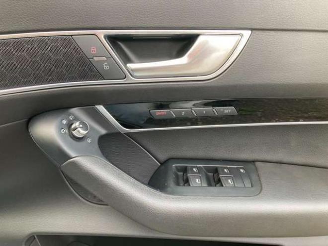 アウディA6 3.0 TFSI クワトロ Sライン 4WD　スマートキー　ナビ・TV ETC 盗難防止システム 革シート オートクルーズコントロール 正規輸入車 3000