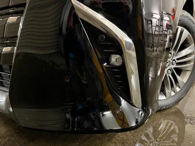 アルファードＺ　本州仕入　寒冷地仕様　禁煙車　トヨタセーフティセンス　左右独立ムーンルーフ　レーダークルーズ　レーントレーシング　純正１８インチＡＷ　ＴＯＹＯ製新品スタッドレスタイヤ　純正ナビ（フルセグ地デジ　Ｂｌｕｅｔｏｏｔｈ　Ｍｉｒａｃａｓｔ）＋バックカメラ＋全方位カメラ　両側パワースライドドア　パワーバックドア　純正ブラックレザーシート　電動オットマン　ＬＥＤヘッドライト　デジタルインナーミラー　ステアリングヒーター　シートヒーター＆クーラー　ＥＴＣ  4WD 2500 5Dr