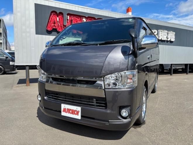 ハイエースバン2.8 スーパーGL ダークプライムII ロングボディ ディーゼルターボ 4WD　グレーメタリック　415COBRAクリーンルック3フロントスポイラー　ステージ2ルーフスポイラー　バッドフェイスBY2ボンネット　バッドラッカー17インチAW　ヨコハマPARADA17インチホワイトレター 2800