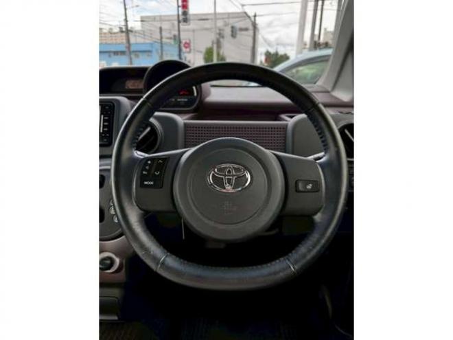 スペイド1.5 G 4WD　トヨタセーフティセンス　プッシュスタート　ナビ　バックカメラ　フルセグTV シートヒーター　ステアリングヒーター　ワイパーデアイサー　パワースライドドア 1500