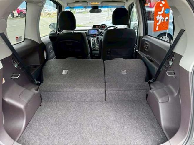 スペイド1.5 G 4WD　トヨタセーフティセンス　プッシュスタート　ナビ　バックカメラ　フルセグTV シートヒーター　ステアリングヒーター　ワイパーデアイサー　パワースライドドア 1500