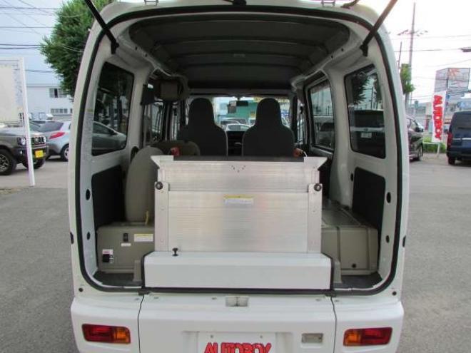 ハイゼットカーゴ スローパー(リアシートレス)+　折り畳み補助シート 福祉車両 4WD 660