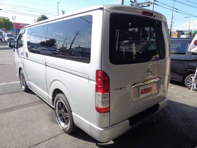 ハイエースバン3.0 スーパーGL ロング ディーゼルターボ 4WD　R4年タイミングベルト交換　キーレス　ナビ　ワンセグ　バックカメラ　バッドラッカー17インチアルミホイール　415コブラボンネット・フロントスポイラー 3000