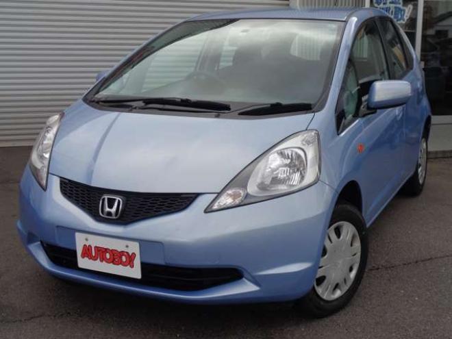 フィット1.3 G　FF　距離26000km　新品スタッドレスタイヤ　キーレス 2WD 1300