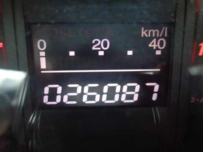 フィット1.3 G　FF　距離26000km　新品スタッドレスタイヤ　キーレス 2WD 1300