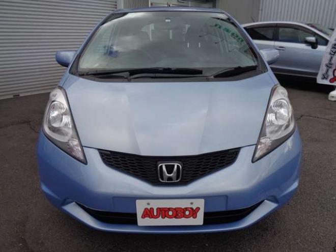 フィット1.3 G　FF　距離26000km　新品スタッドレスタイヤ　キーレス 2WD 1300