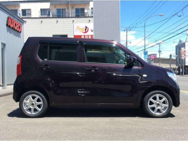 ワゴンRFX 4WD　キーレス　オートエアコン　シートヒーター　ミラーヒーター　アイドリングストップ　助手席シートアンダーボックス　電動格納ミラー　ETC　純正オーディオプレーヤー　CD　FM/AM　AUX 660