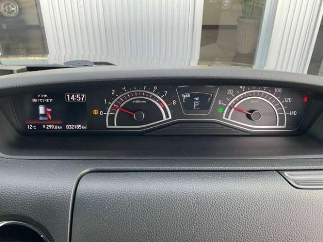 N-BOXカスタム 660 G L ホンダセンシング 4WD　純正ナビ・TV　バックカメラ　両側パワスラ　純正エンジンスターター　プッシュスタート　クルコン　ETC　LEDヘッドライト　フォグランプ　シートヒーター　ドラレコ　bluetooth 660