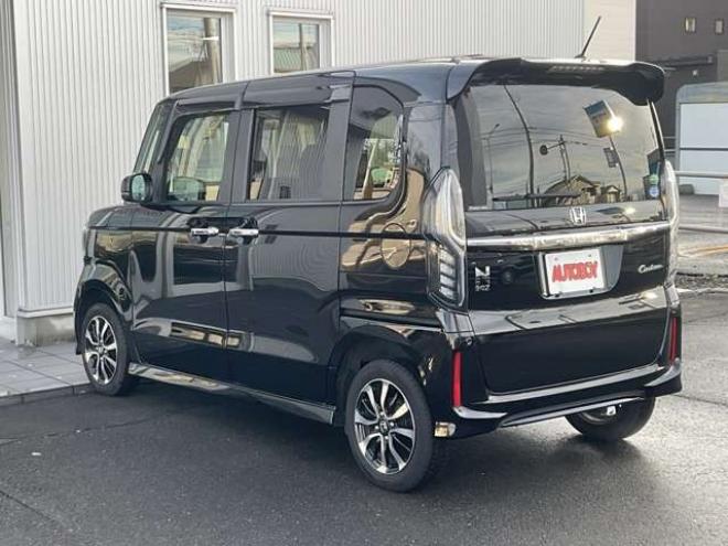 N-BOXカスタム 660 G L ホンダセンシング 4WD　純正ナビ・TV　バックカメラ　両側パワスラ　純正エンジンスターター　プッシュスタート　クルコン　ETC　LEDヘッドライト　フォグランプ　シートヒーター　ドラレコ　bluetooth 660