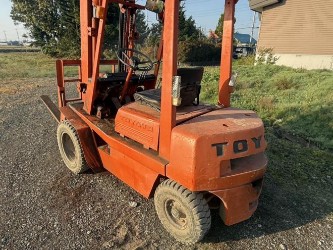 フォークリフトヒンジ付き！トヨタ 3FD20 2トン ディーゼル ダブルタイヤ