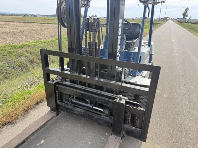 フォークリフトサイドシフト付き！フォークリフト コマツ FD25H-11 2.5トン ディーゼル