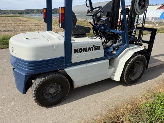 フォークリフトサイドシフト付き！フォークリフト コマツ FD25H-11 2.5トン ディーゼル