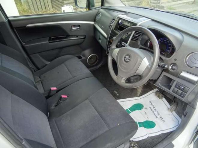 ワゴンRスティングレー リミテッドII 4WD　シートヒーター・HID・禁煙車・ポリマーコーティング・1年保証 660