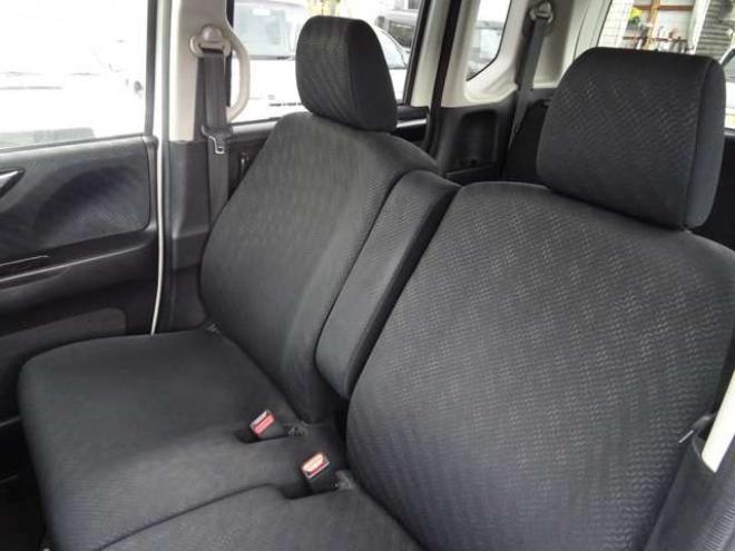 N-BOXカスタムG ターボSSパッケージ 4WD　本州仕入・ナビ・TV・Bluetooth・バックカメラ・ETC・両側パワスラ・禁煙車・シートヒーター 660