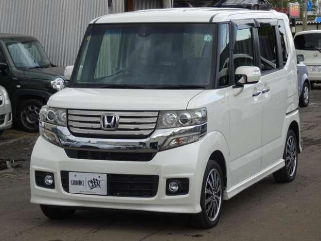 N-BOXカスタムG ターボSSパッケージ 4WD　本州仕入・ナビ・TV・Bluetooth・バックカメラ・ETC・両側パワスラ・禁煙車・シートヒーター 660