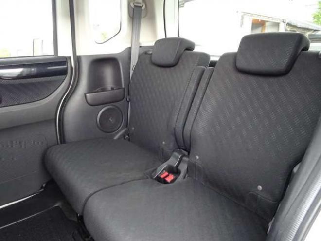N-BOXカスタムG ターボSSパッケージ 4WD　本州仕入・ナビ・TV・Bluetooth・バックカメラ・ETC・両側パワスラ・禁煙車・シートヒーター 660