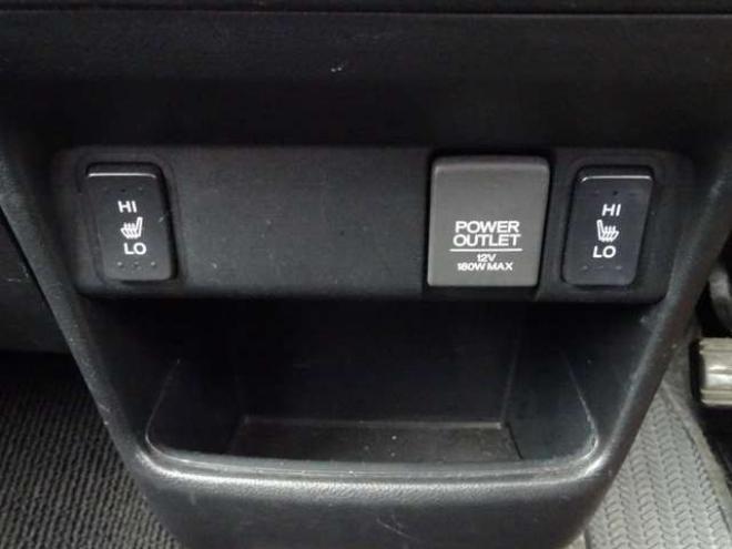 N-BOXカスタムG ターボSSパッケージ 4WD　本州仕入・ナビ・TV・Bluetooth・バックカメラ・ETC・両側パワスラ・禁煙車・シートヒーター 660