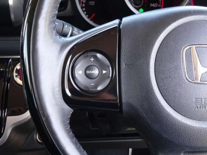 N-BOXスラッシュ X 4WD　ナビ・TV・バックカメラ・Bluetooth・禁煙車・エンジンスターター・シートヒーター 660