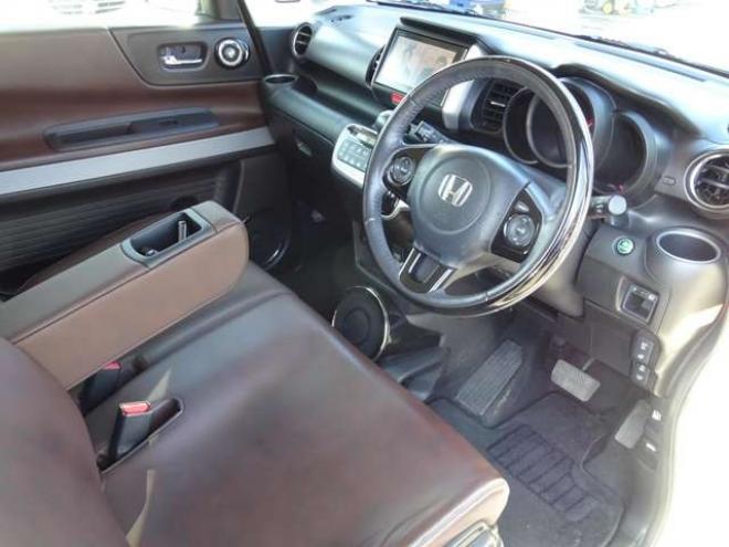 N-BOXスラッシュ X 4WD　ナビ・TV・バックカメラ・Bluetooth・禁煙車・エンジンスターター・シートヒーター 660