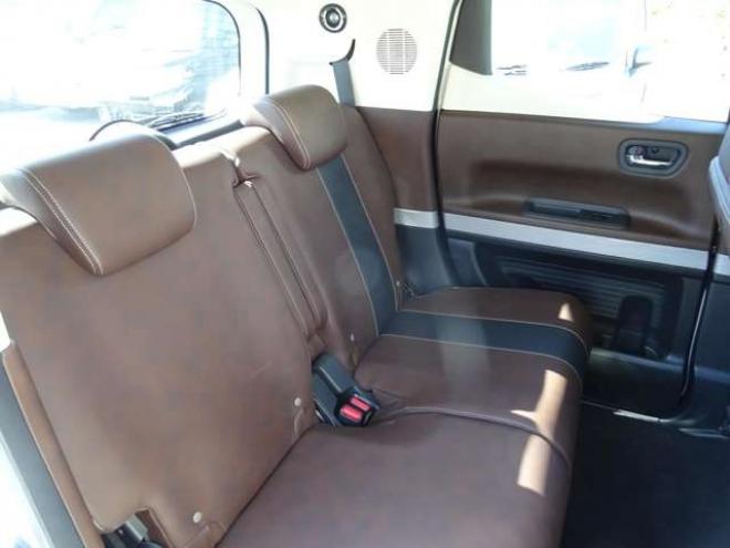 N-BOXスラッシュ X 4WD　ナビ・TV・バックカメラ・Bluetooth・禁煙車・エンジンスターター・シートヒーター 660