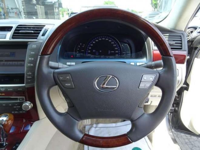 レクサスLSハイブリッド 600h バージョンS Iパッケージ 4WD　 5000