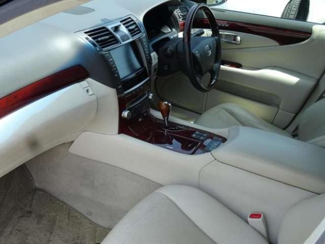 レクサスLSハイブリッド 600h バージョンS Iパッケージ 4WD　 5000