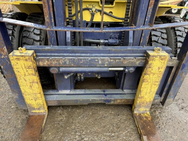 フォークリフトサイドシフト付き！コマツ FD20C-12 2トン ディーゼル ダブルタイヤ