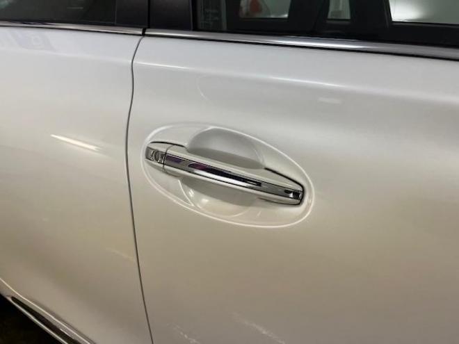 マークXプレミアム　Ｆｏｕｒ　本州仕入　寒冷地仕様　禁煙車　ＷＡＫＯＳバリアスコーティング済　純正１６インチＡＷ　純正１６ＡＷ＋スタッドレスタイヤ付　純正ナビ（フルセグ地デジ　ＤＶＤ再生　Ｂｌｕｅｔｏｏｔｈ対応）＋バックカメラ　純正ハーフレザーシート　エンジンスターター　クルーズコントロール　ＰＵＳＨスタート　スマートキー　フロントガラス熱線　ミラーヒーター　両席パワーシート　タイミングチェーン車　ＨＩＤヘッドライト　横滑り防止装置　ＥＴＣ 4WD 2500 4Dr