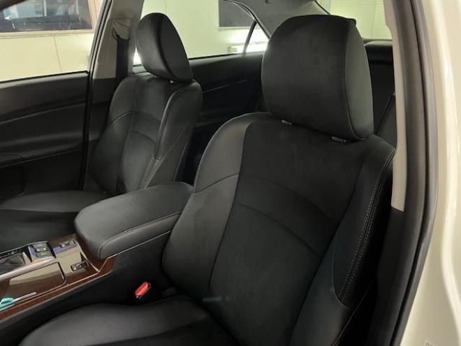 マークXプレミアム　Ｆｏｕｒ　本州仕入　寒冷地仕様　禁煙車　ＷＡＫＯＳバリアスコーティング済　純正１６インチＡＷ　純正１６ＡＷ＋スタッドレスタイヤ付　純正ナビ（フルセグ地デジ　ＤＶＤ再生　Ｂｌｕｅｔｏｏｔｈ対応）＋バックカメラ　純正ハーフレザーシート　エンジンスターター　クルーズコントロール　ＰＵＳＨスタート　スマートキー　フロントガラス熱線　ミラーヒーター　両席パワーシート　タイミングチェーン車　ＨＩＤヘッドライト　横滑り防止装置　ＥＴＣ 4WD 2500 4Dr