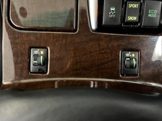 マークXプレミアム　Ｆｏｕｒ　本州仕入　寒冷地仕様　禁煙車　ＷＡＫＯＳバリアスコーティング済　純正１６インチＡＷ　純正１６ＡＷ＋スタッドレスタイヤ付　純正ナビ（フルセグ地デジ　ＤＶＤ再生　Ｂｌｕｅｔｏｏｔｈ対応）＋バックカメラ　純正ハーフレザーシート　エンジンスターター　クルーズコントロール　ＰＵＳＨスタート　スマートキー　フロントガラス熱線　ミラーヒーター　両席パワーシート　タイミングチェーン車　ＨＩＤヘッドライト　横滑り防止装置　ＥＴＣ 4WD 2500 4Dr