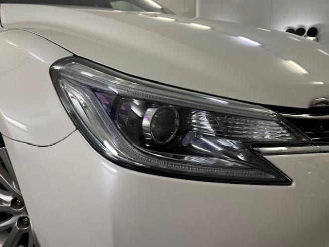 マークXプレミアム　Ｆｏｕｒ　本州仕入　寒冷地仕様　禁煙車　ＷＡＫＯＳバリアスコーティング済　純正１６インチＡＷ　純正１６ＡＷ＋スタッドレスタイヤ付　純正ナビ（フルセグ地デジ　ＤＶＤ再生　Ｂｌｕｅｔｏｏｔｈ対応）＋バックカメラ　純正ハーフレザーシート　エンジンスターター　クルーズコントロール　ＰＵＳＨスタート　スマートキー　フロントガラス熱線　ミラーヒーター　両席パワーシート　タイミングチェーン車　ＨＩＤヘッドライト　横滑り防止装置　ＥＴＣ 4WD 2500 4Dr