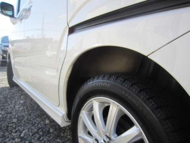 N-BOXカスタムG Lパッケージ 4WD　ワンオーナー パワースラドア ドラレコ エンスタ 夏冬タイヤ 1年間走行無制限保証付 660