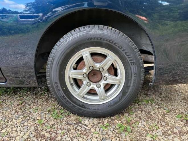 キャラバンNV350 2.5 プレミアムGX ロングボディ ディーゼルターボ 4WD　パワステ　パワーウィンドウ　純正ナビ　社外アルミ　ABS　リアヒーター　フルセグ　バックカメラ　ETC　キーレス　両側スライドドア 2500