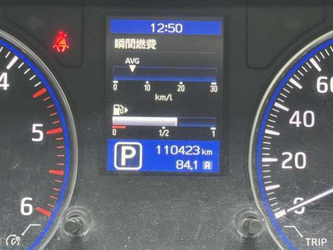 キャラバンNV350 2.5 プレミアムGX ロングボディ ディーゼルターボ 4WD　パワーウィンドウ　パワステ　社外ナビ　社外アルミ　ABS　キーレス　バックカメラ　エンジンスターター　ETC　リアヒーター　リアクーラー　盗難防止装置 2500