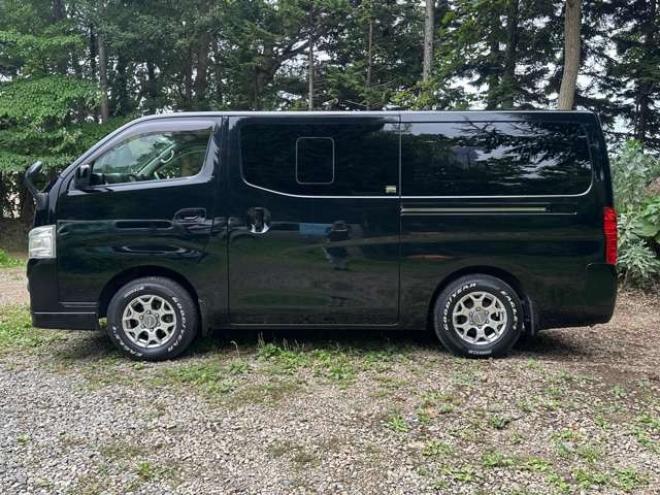 キャラバンNV350 2.5 プレミアムGX ロングボディ ディーゼルターボ 4WD　パワーウィンドウ　パワステ　社外ナビ　社外アルミ　ABS　キーレス　バックカメラ　エンジンスターター　ETC　リアヒーター　リアクーラー　盗難防止装置 2500