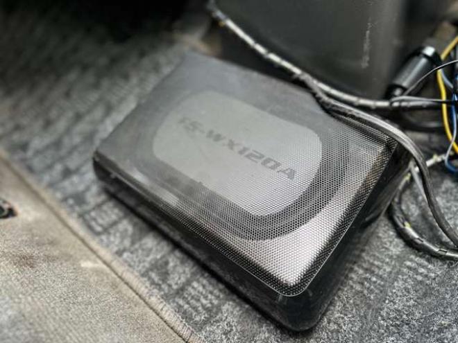 ランドクルーザー80 4.2 VXリミテッド EGR装着車 ディーゼルターボ 4WD　リフトアップ　社外バンパー　3連メーター　サンルーフ　キーレス　クルーズコントロール　ETC　パワステ　パワーウィンドウ　社外ナビ　社外アルミ　キーレスエントリー 4200