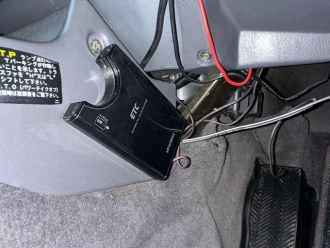 ランドクルーザー80 4.2 VXリミテッド EGR装着車 ディーゼルターボ 4WD　リフトアップ　社外バンパー　3連メーター　サンルーフ　キーレス　クルーズコントロール　ETC　パワステ　パワーウィンドウ　社外ナビ　社外アルミ　キーレスエントリー 4200