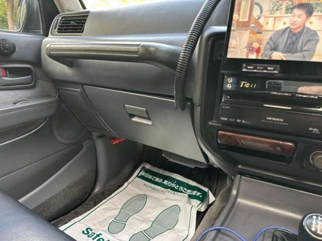 ランドクルーザー80 4.2 VXリミテッド EGR装着車 ディーゼルターボ 4WD　リフトアップ　社外バンパー　3連メーター　サンルーフ　キーレス　クルーズコントロール　ETC　パワステ　パワーウィンドウ　社外ナビ　社外アルミ　キーレスエントリー 4200