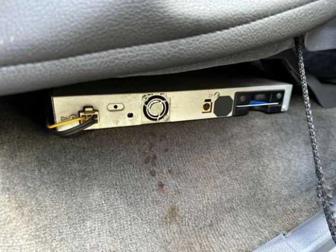 ランドクルーザー80 4.2 VXリミテッド EGR装着車 ディーゼルターボ 4WD　リフトアップ　社外バンパー　3連メーター　サンルーフ　キーレス　クルーズコントロール　ETC　パワステ　パワーウィンドウ　社外ナビ　社外アルミ　キーレスエントリー 4200