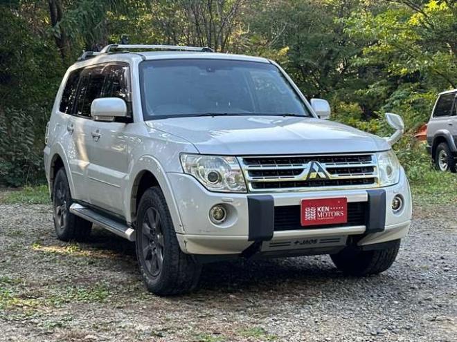 パジェロ3.2 ロング エクシード ディーゼルターボ 4WD　純正ナビ　バックカメラ　パワステ　パワーウィンドウ　純正アルミ　ABS　キーレス　シートヒーター 3200