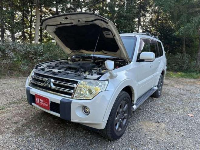 パジェロ3.2 ロング エクシード ディーゼルターボ 4WD　純正ナビ　バックカメラ　パワステ　パワーウィンドウ　純正アルミ　ABS　キーレス　シートヒーター 3200