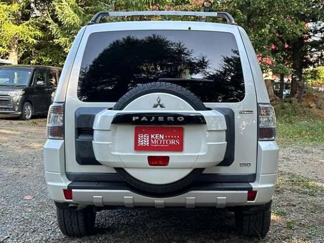 パジェロ3.2 ロング エクシード ディーゼルターボ 4WD　純正ナビ　バックカメラ　パワステ　パワーウィンドウ　純正アルミ　ABS　キーレス　シートヒーター 3200