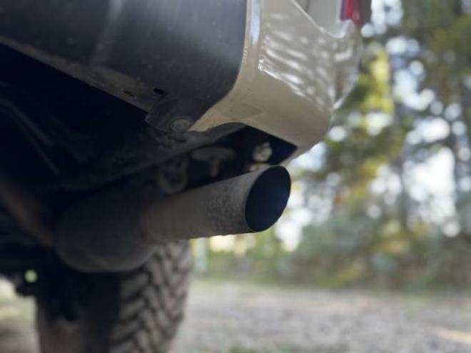 ハイラックスサーフ2.7 SSR-X アメリカンバージョン 4WD　コンビハンドル　社外ナビ　バックカメラ　ETC　社外スターター　社外ヘッドライト　シートカバー　パワーウィンドウ　パワステ　純正アルミ　ABS　キーレス　社外テール　社外グリル 2700