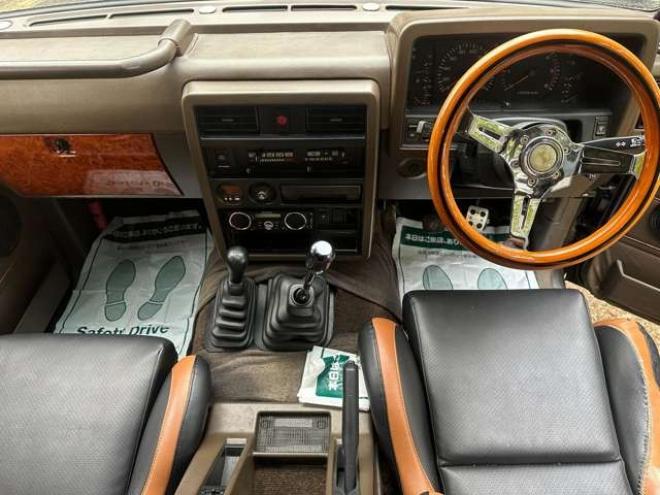 サファリ4.2 エクストラ標準ルーフAD ディーゼル 4WD　リフトアップ　リアヒーター　社外サンルーフ　ドライブレコーダー　ETC　可倒式リアシート　パワステ　社外アルミホイール　社外オーディオ　マッドタイヤ　全塗装済　ターボ 4200