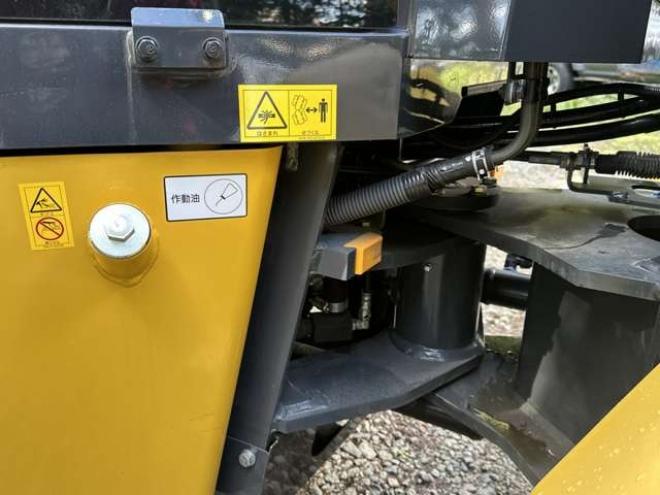 ホイールローダコマツ　WA30-6E0　18h 除雪仕様　純正キャビン　ヒーター　デフロスタ　純正AM/FMラジオ　FRワイパー　LED作業灯　スパイクタイヤ 2WD 1640