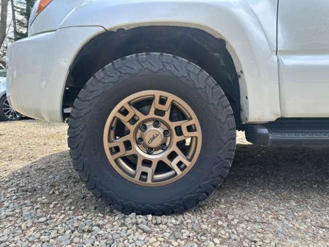 ハイラックスサーフ2.7 SSR-X リミテッド 4WD　リフトアップ/社外ナビ/PS/PW/AW/Bカメラ 2700