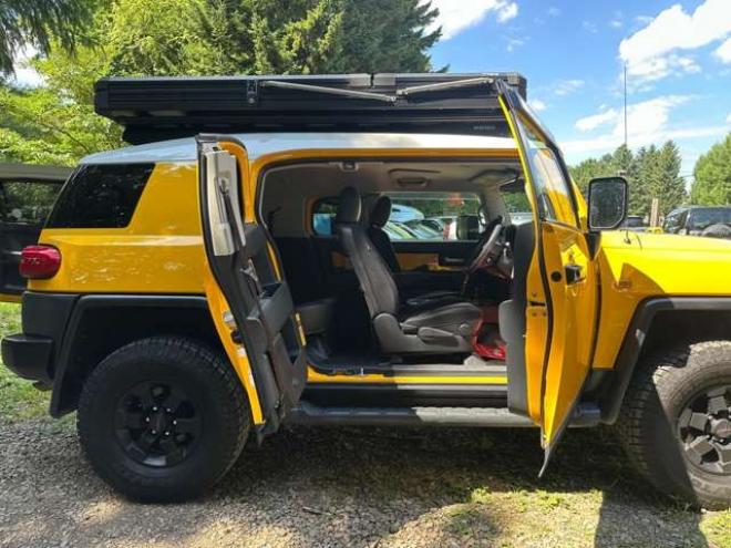 FJクルーザー4.0 カラーパッケージ 4WD　INTREPIDキャンプギアルーフテント　社外10インチナビ　バックカメラ　前後ドラレコ　パワステ　パワーウィンドウ　アルミ　ABS　キーレス　ETC 4000