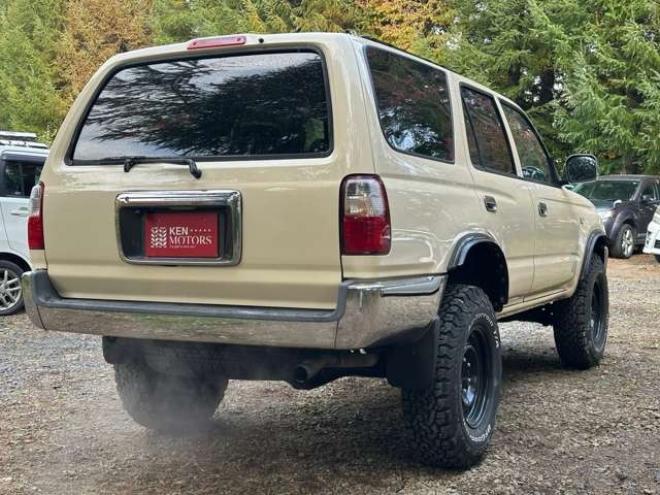 ハイラックスサーフ2.7 SSR-X プレミアムセレクション 4WD　リフトアップ　ETC　バックカメラ　社外ナビ　パワーウィンドウ　パワステ　ABS　全塗装済 2700